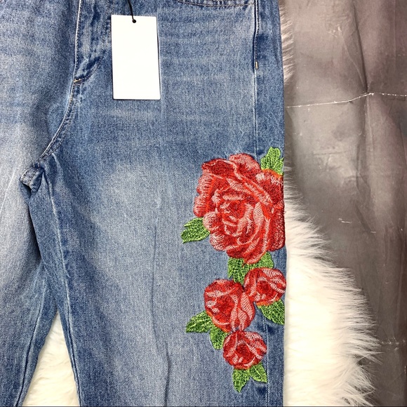 CELLO Jeans▪️Distressed High Rise BF Embroidered - Picture 3 of 7